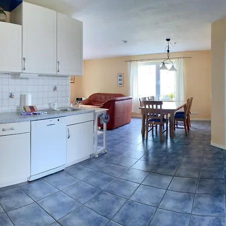 Modern In Porec And 900 M From The Beach شقة