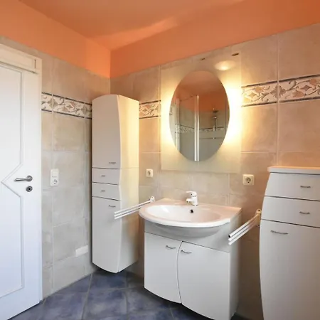 Modern In Porec And 900 M From The Beach تيميندورفير